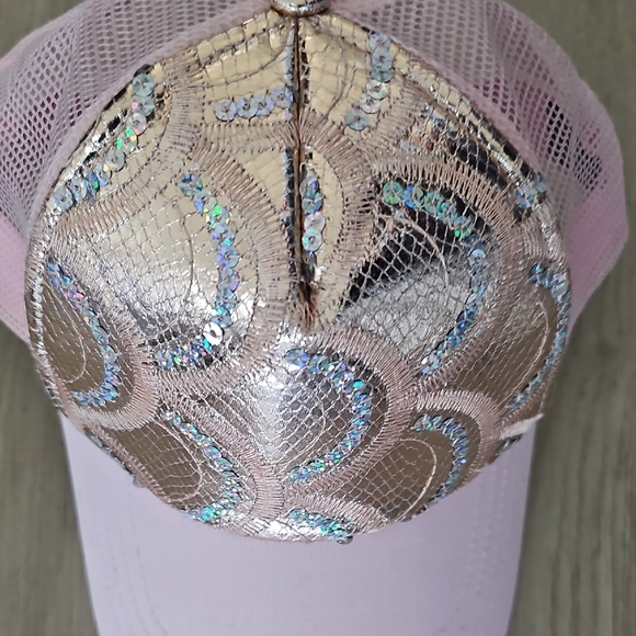 NWOT Pink and Gold Sequin Adjustable Women's Cap - Picture 2 of 7